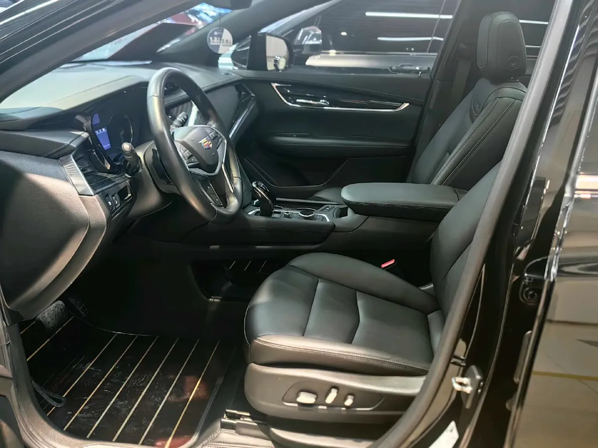 2022 Cadillac XT5 2.0T 237HP L4 9AT,autocango,china used car exporter,china ev exporter,chinese used car exporter,chinese used ev exporter