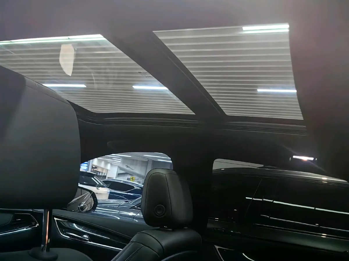 2022 Cadillac XT5 2.0T 237HP L4 9AT,autocango,china used car exporter,china ev exporter,chinese used car exporter,chinese used ev exporter