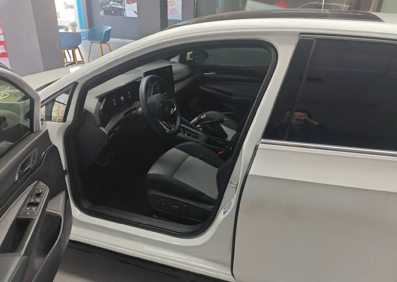 2025 Volkswagen Golf 1.5T 160HP L4 7DCT,autocango,china used car exporter,china ev exporter,chinese used car exporter,chinese used ev exporter