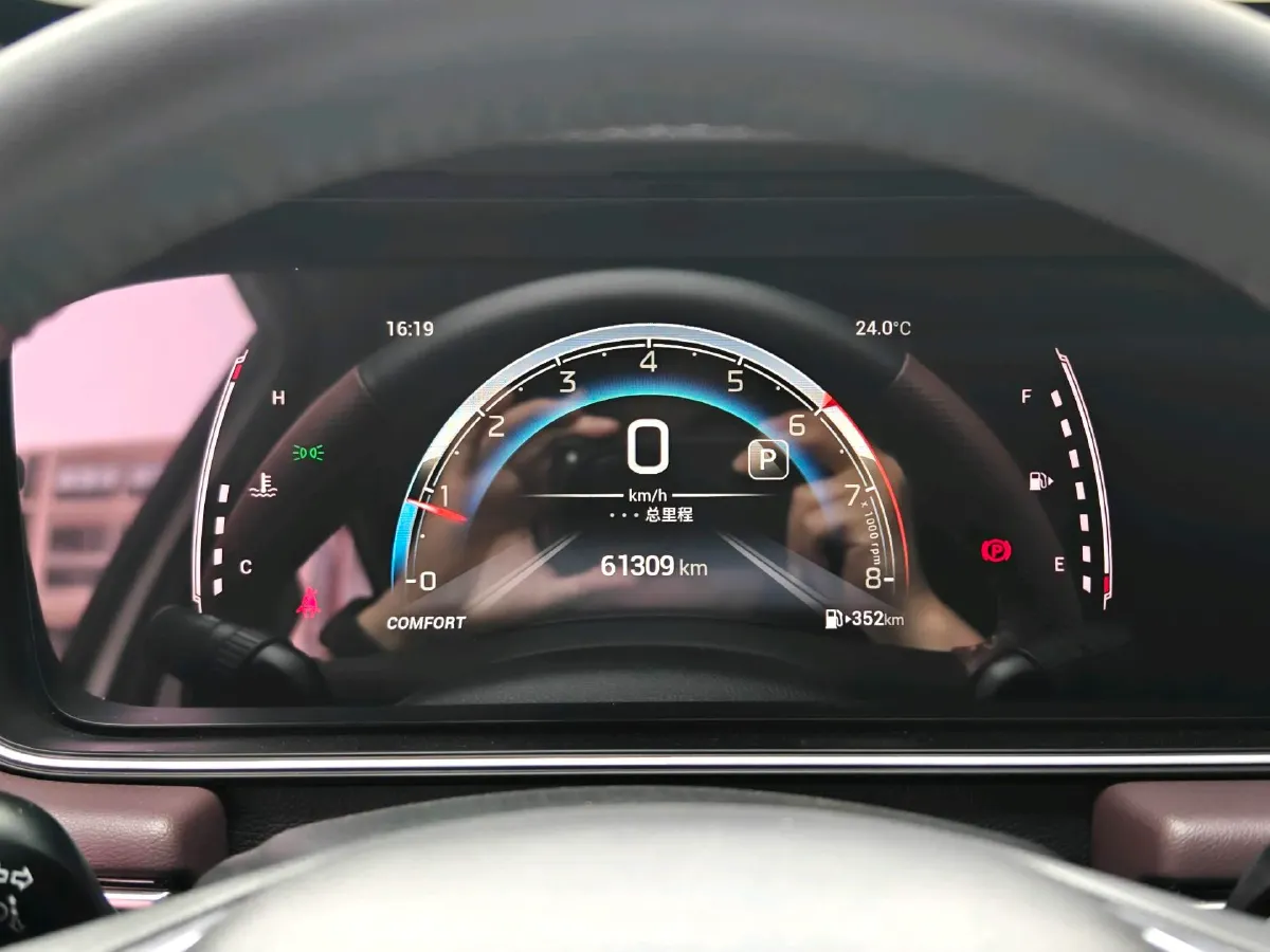 2021 GAC Trumpchi M6 1.5T 169HP L4 7DCT,autocango,china used car exporter,china ev exporter,chinese used car exporter,chinese used ev exporter