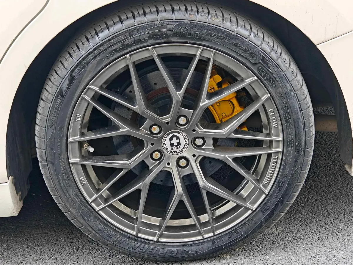 2021 GAC Trumpchi M6 1.5T 169HP L4 7DCT,autocango,china used car exporter,china ev exporter,chinese used car exporter,chinese used ev exporter