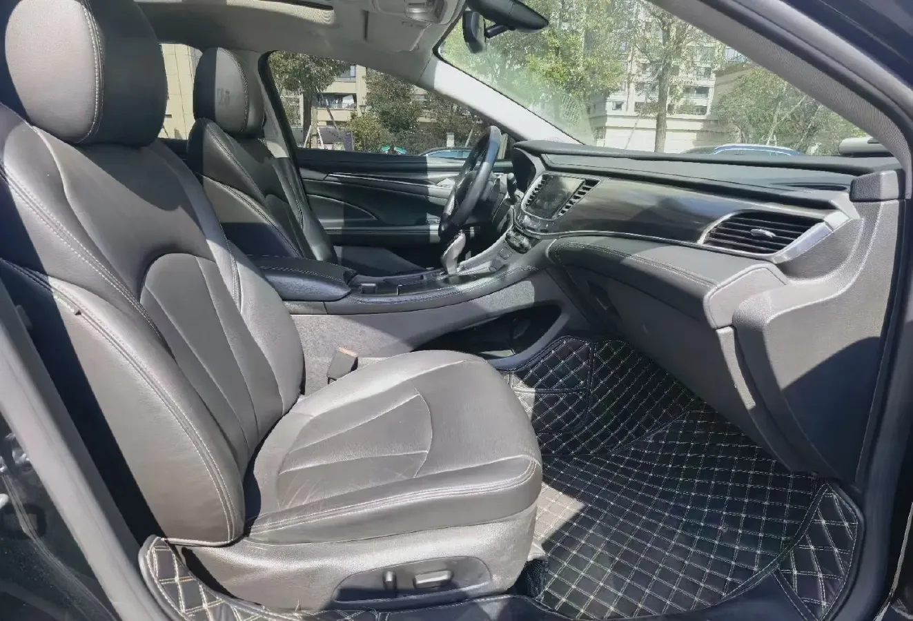 2021 Buick Larcosse 1.5T 169HP L4 9AT,autocango,china used car exporter,china ev exporter,chinese used car exporter,chinese used ev exporter