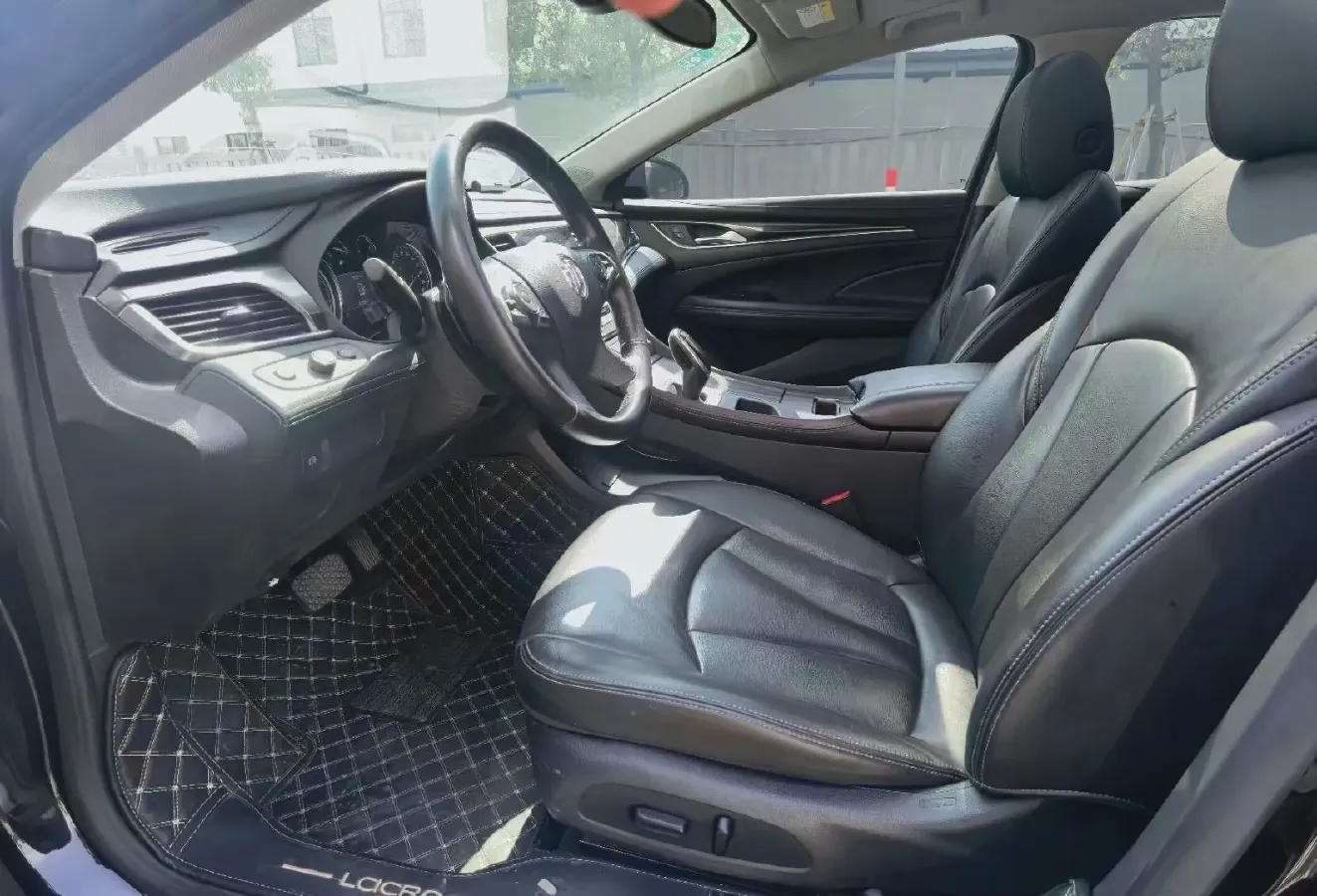 2021 Buick Larcosse 1.5T 169HP L4 9AT,autocango,china used car exporter,china ev exporter,chinese used car exporter,chinese used ev exporter