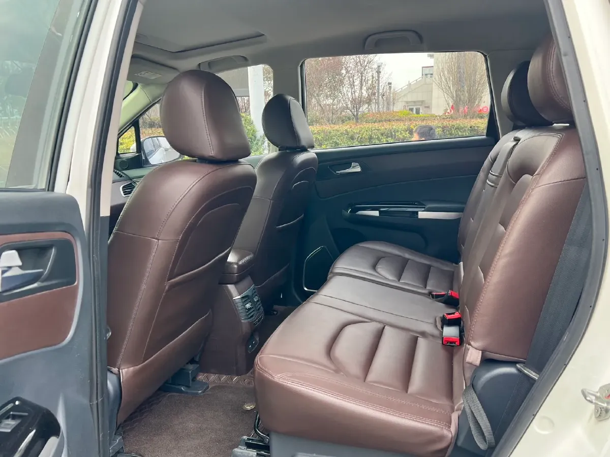 2017 HaiMa Family F7 1.5T 165HP L4 6AT,autocango,china used car exporter,china ev exporter,chinese used car exporter,chinese used ev exporter