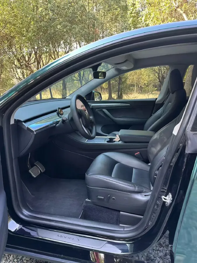 2022 Tesla Model Y BEV 60KWH,autocango,china used car exporter,china ev exporter,chinese used car exporter,chinese used ev exporter