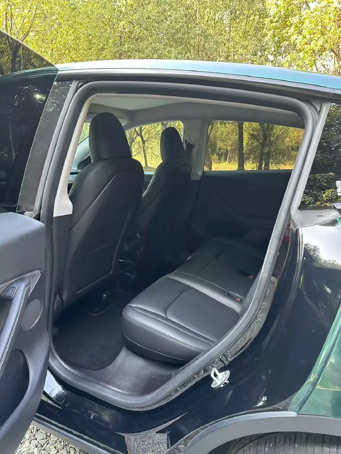 2022 Tesla Model Y BEV 60KWH,autocango,china used car exporter,china ev exporter,chinese used car exporter,chinese used ev exporter