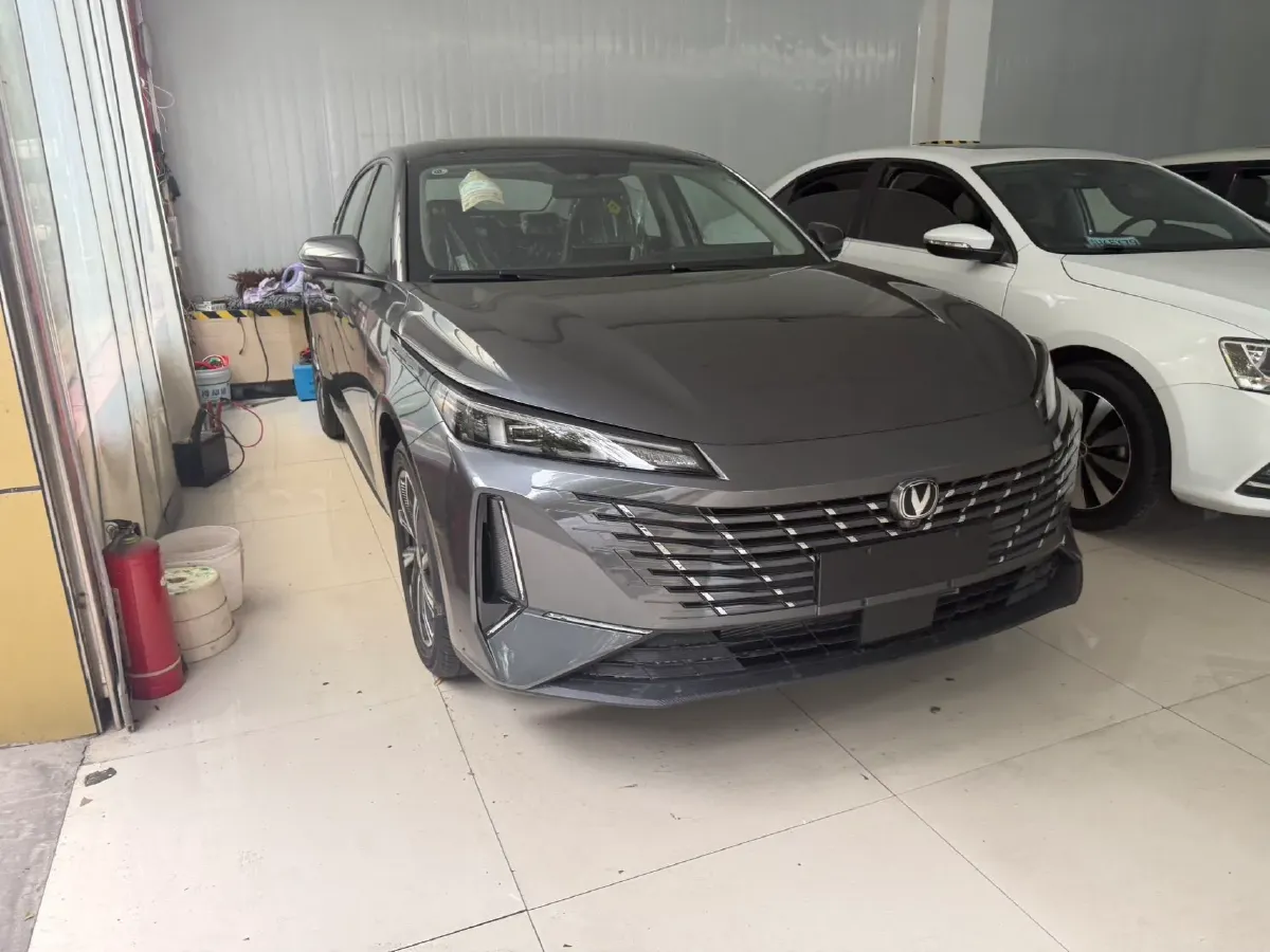 2025 ChangAn Eado 1.5T 192HP L4 7DCT,autocango,china used car exporter,china ev exporter,chinese used car exporter,chinese used ev exporter