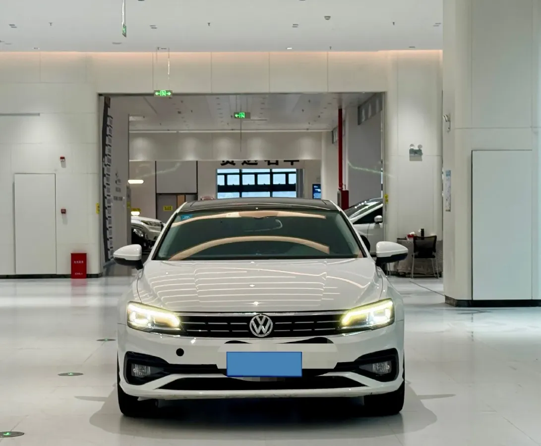 2019 Volkswagen Passat 1.4T 150HP L4 7DCT,autocango,china used car exporter,china ev exporter,chinese used car exporter,chinese used ev exporter