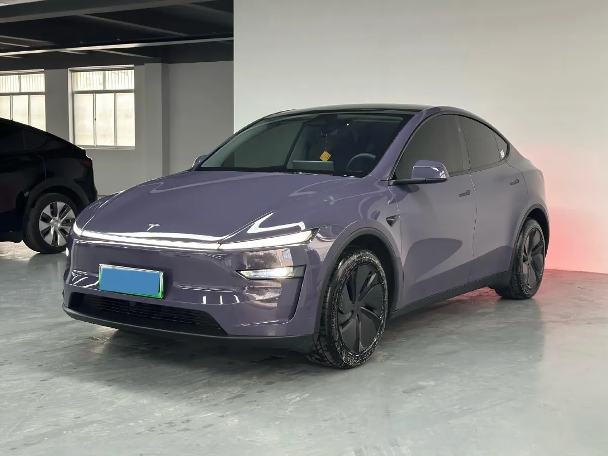 2025 Tesla Model Y BEV 62.5KWH,autocango,china used car exporter,china ev exporter,chinese used car exporter,chinese used ev exporter