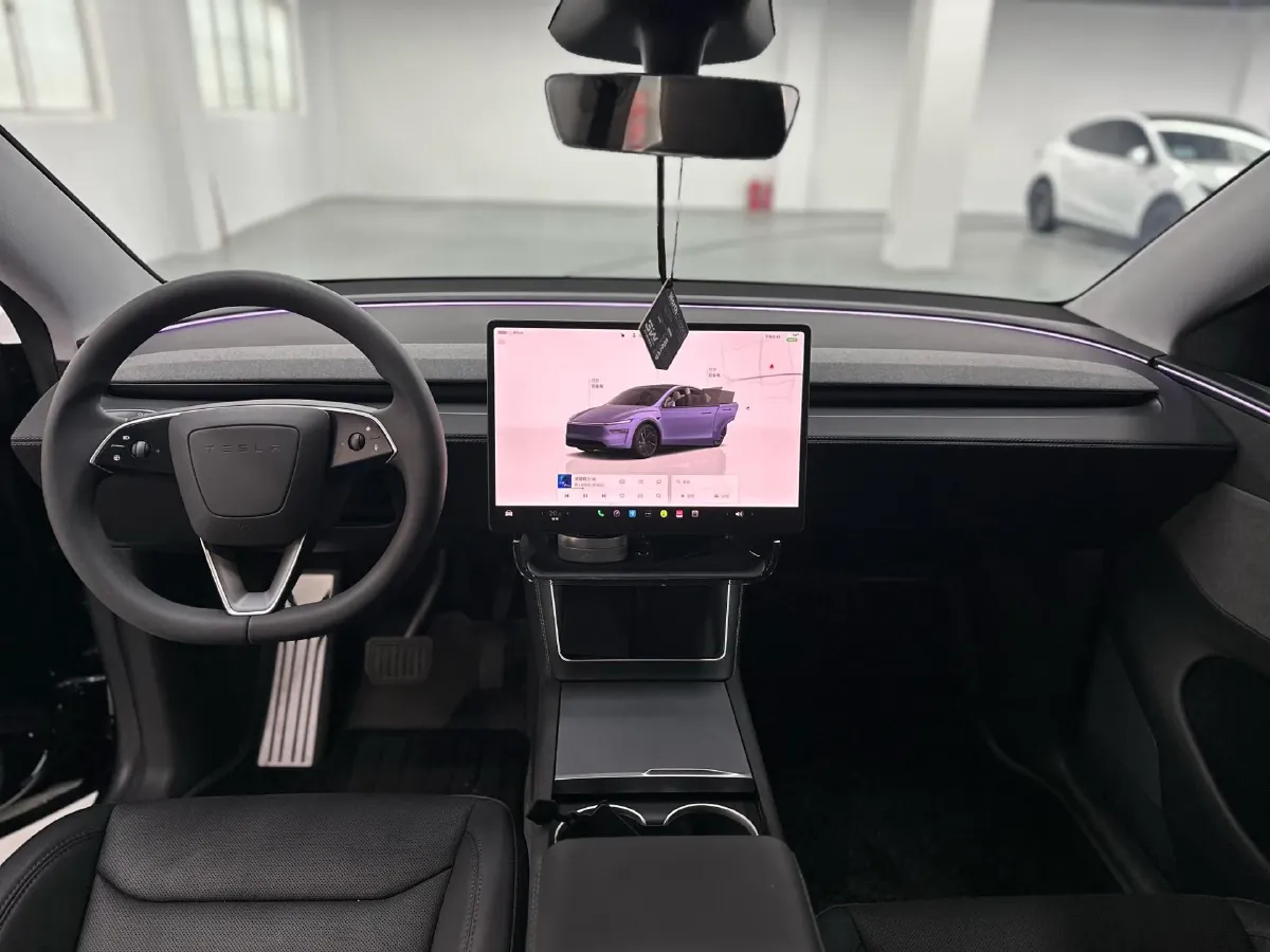 2025 Tesla Model Y BEV 62.5KWH,autocango,china used car exporter,china ev exporter,chinese used car exporter,chinese used ev exporter