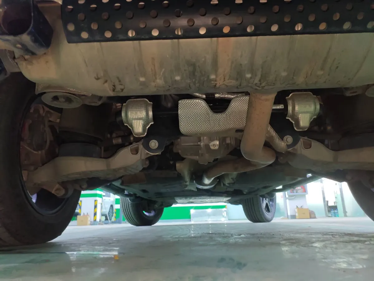 2023 Land Rover Defender 3.0T 400HP L6 8AT,autocango,china used car exporter,china ev exporter,chinese used car exporter,chinese used ev exporter