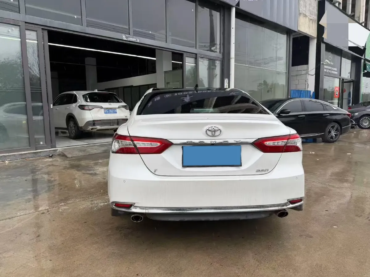 2021 Toyota Camry 2.5L 209HP L4 8AT,autocango,china used car exporter,china ev exporter,chinese used car exporter,chinese used ev exporter