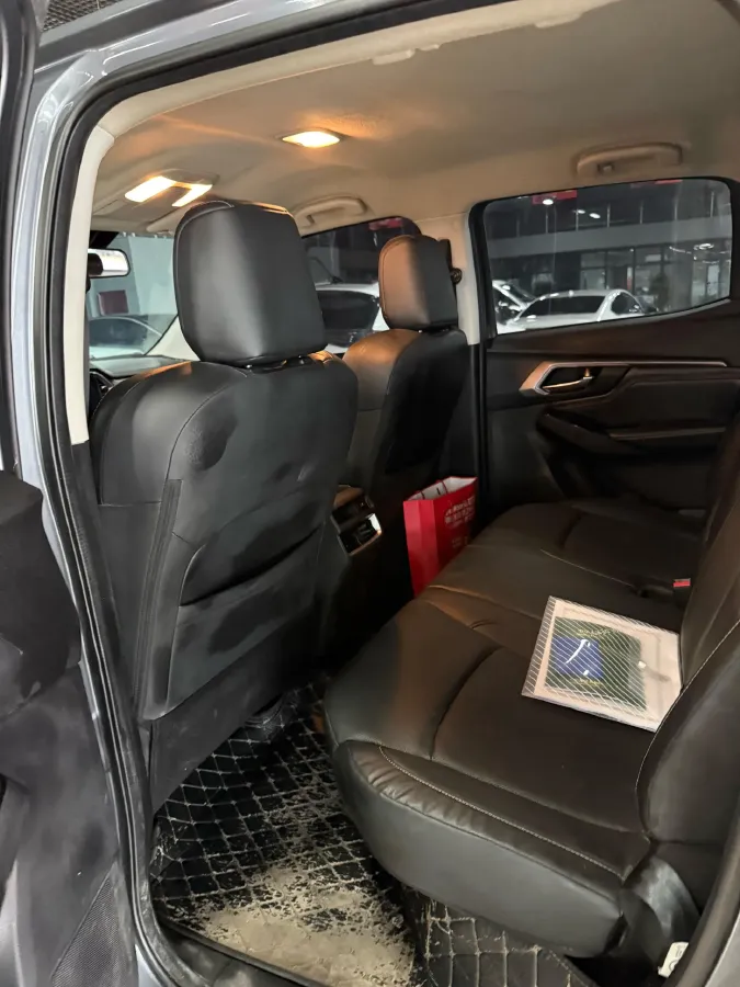 2021 Isuzu D-MAX 1.9T 163HP L4 6AT,autocango,china used car exporter,china ev exporter,chinese used car exporter,chinese used ev exporter