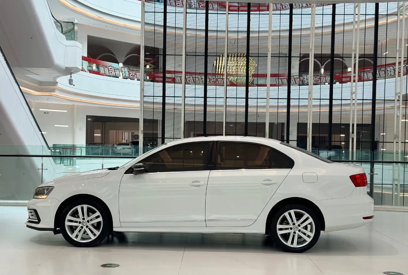 2018 ChangAn CS95 2.0T 233HP L4 6AT,autocango,china used car exporter,china ev exporter,chinese used car exporter,chinese used ev exporter