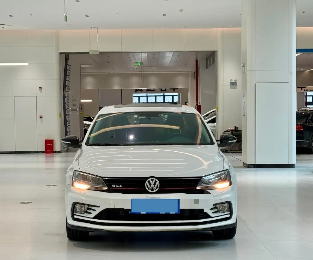 2018 ChangAn CS95 2.0T 233HP L4 6AT,autocango,china used car exporter,china ev exporter,chinese used car exporter,chinese used ev exporter