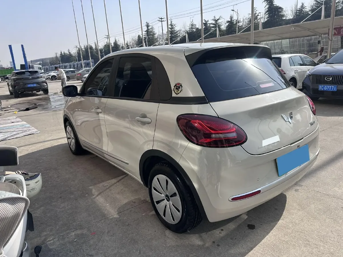 2023 WuLing BinGuo BEV 31.9KWH,autocango,china used car exporter,china ev exporter,chinese used car exporter,chinese used ev exporter