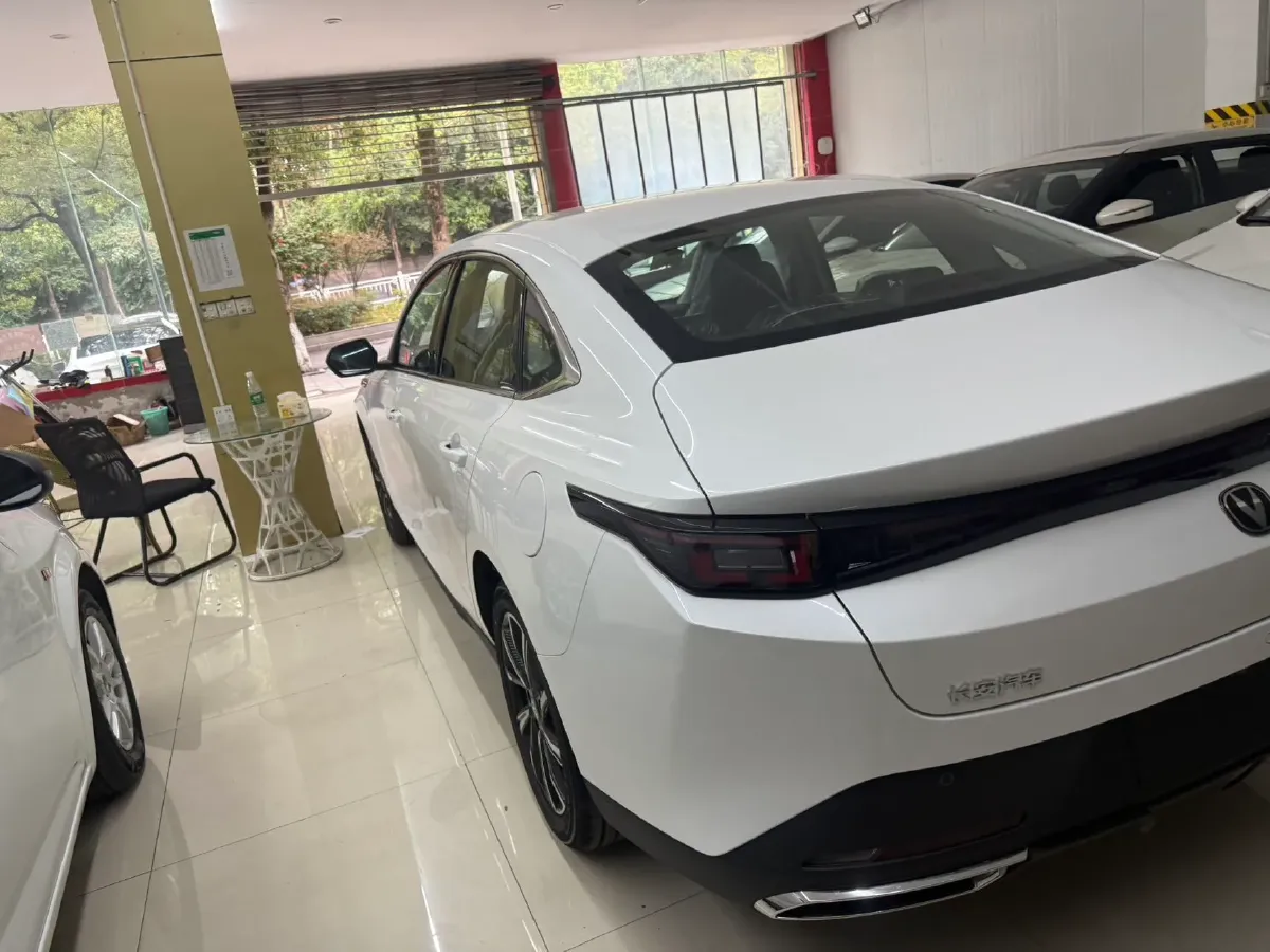 2025 ChangAn Eado 1.5T 192HP L4 7DCT,autocango,china used car exporter,china ev exporter,chinese used car exporter,chinese used ev exporter