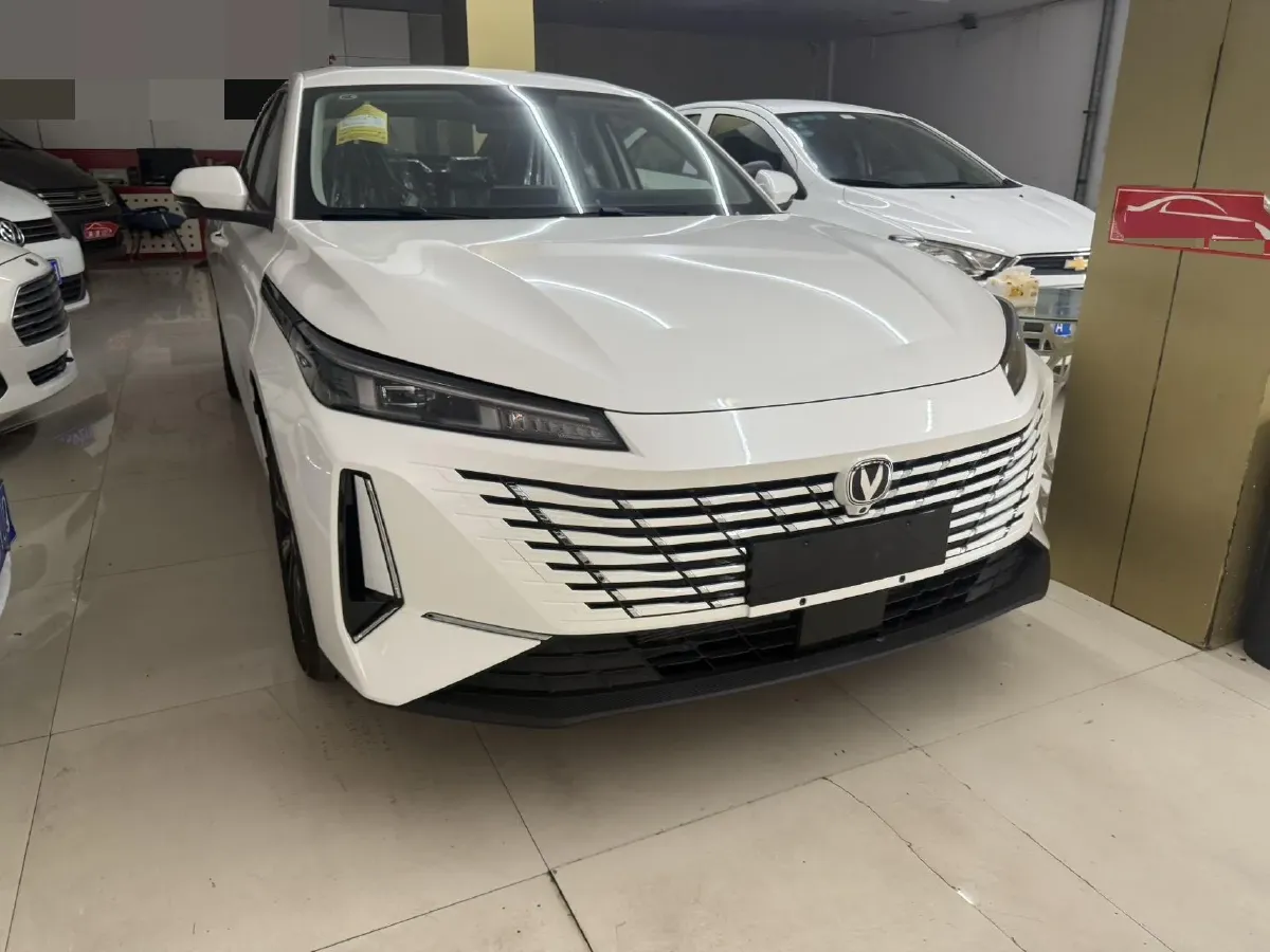 2025 ChangAn Eado 1.5T 192HP L4 7DCT,autocango,china used car exporter,china ev exporter,chinese used car exporter,chinese used ev exporter