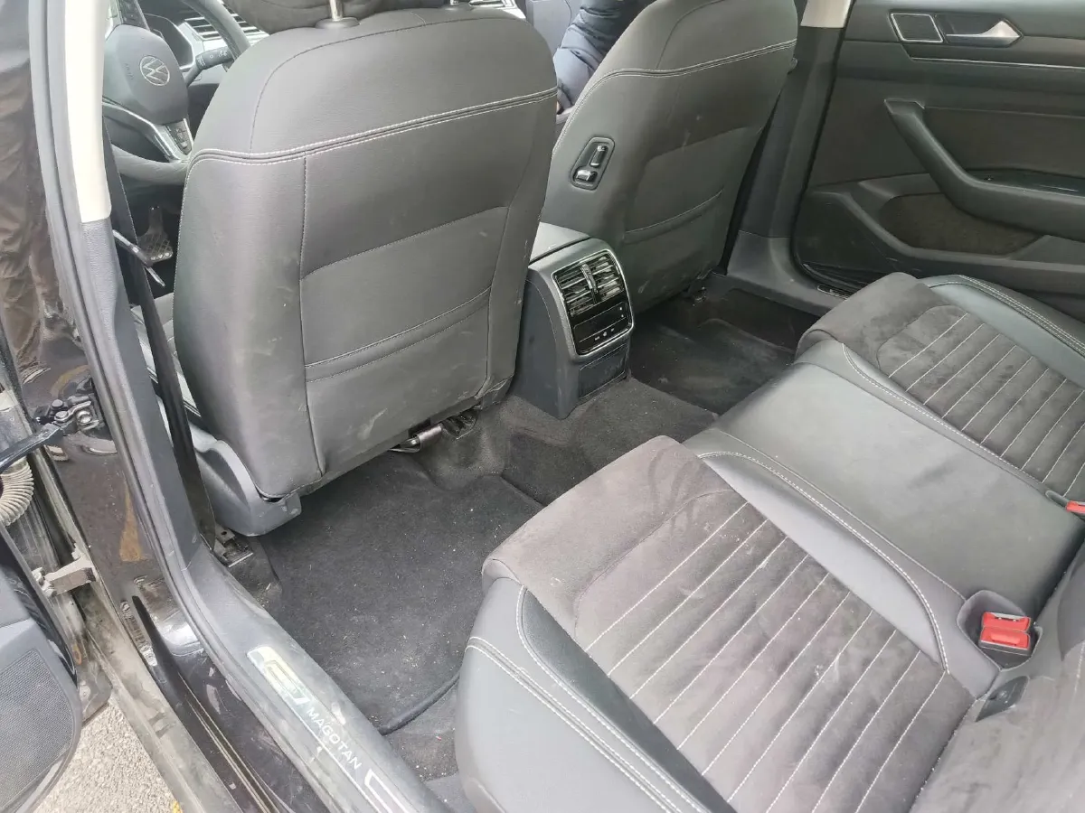 2020 Volkswagen Magotan 2.0T 186HP L4 7DCT,autocango,china used car exporter,china ev exporter,chinese used car exporter,chinese used ev exporter