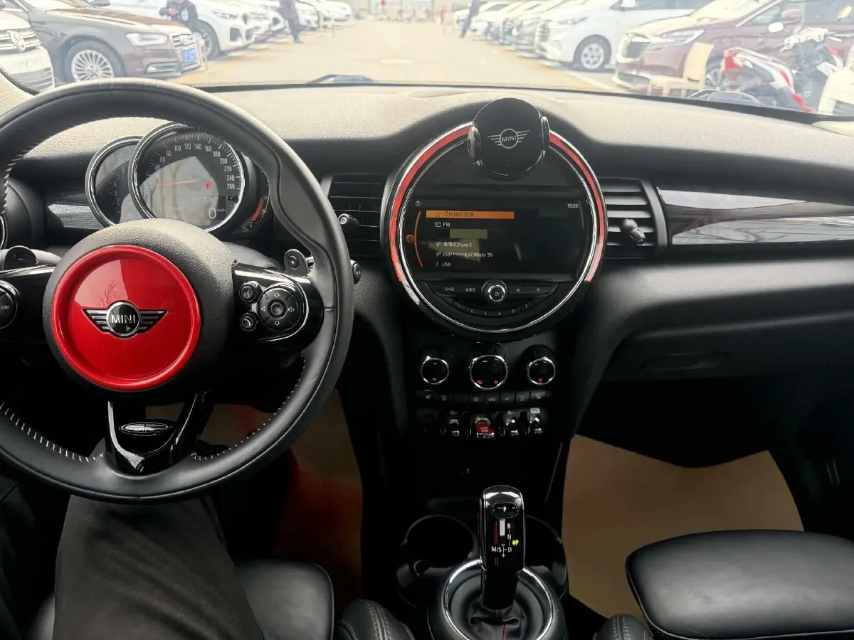 2019 MINI MINI 2.0T 192HP L4 7DCT,autocango,china used car exporter,china ev exporter,chinese used car exporter,chinese used ev exporter