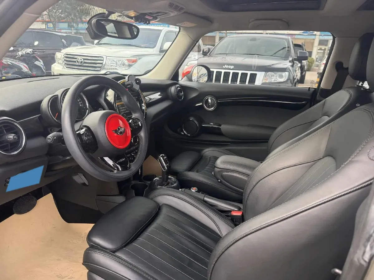 2019 MINI MINI 2.0T 192HP L4 7DCT,autocango,china used car exporter,china ev exporter,chinese used car exporter,chinese used ev exporter