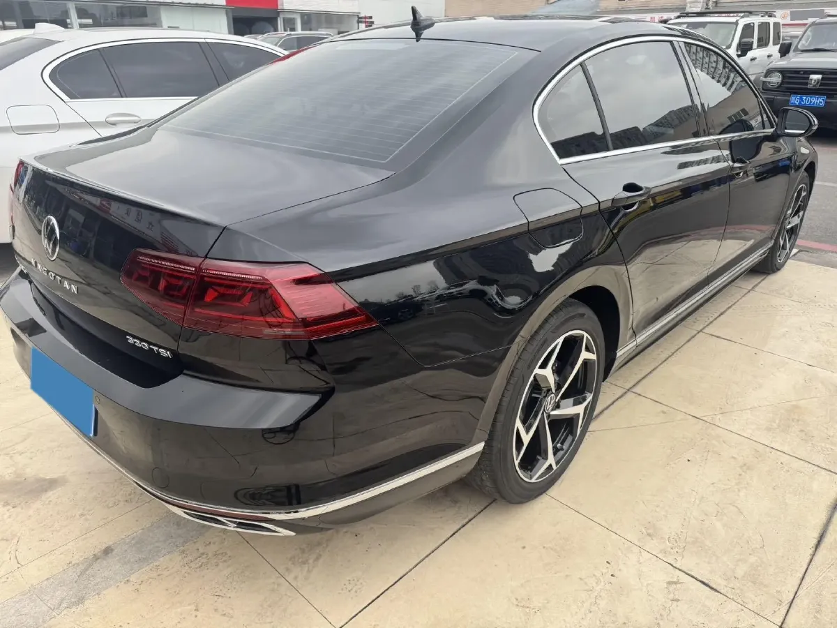 2025 Volkswagen Magotan 2.0T 186HP L4 7DCT,autocango,china used car exporter,china ev exporter,chinese used car exporter,chinese used ev exporter