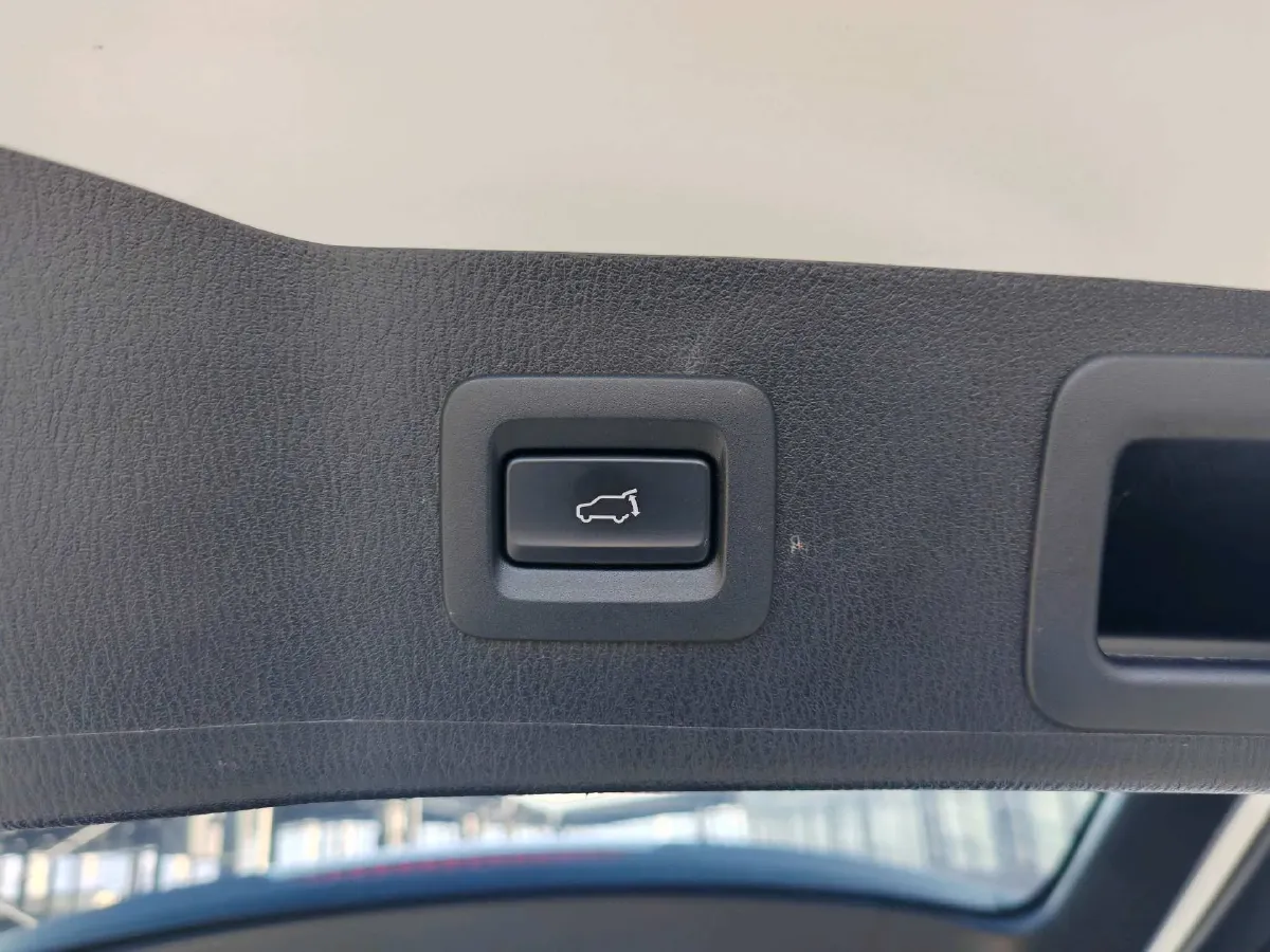 2022 MAXUS XinTu V90 2.0T 150HP L4 6AT,autocango,china used car exporter,china ev exporter,chinese used car exporter,chinese used ev exporter