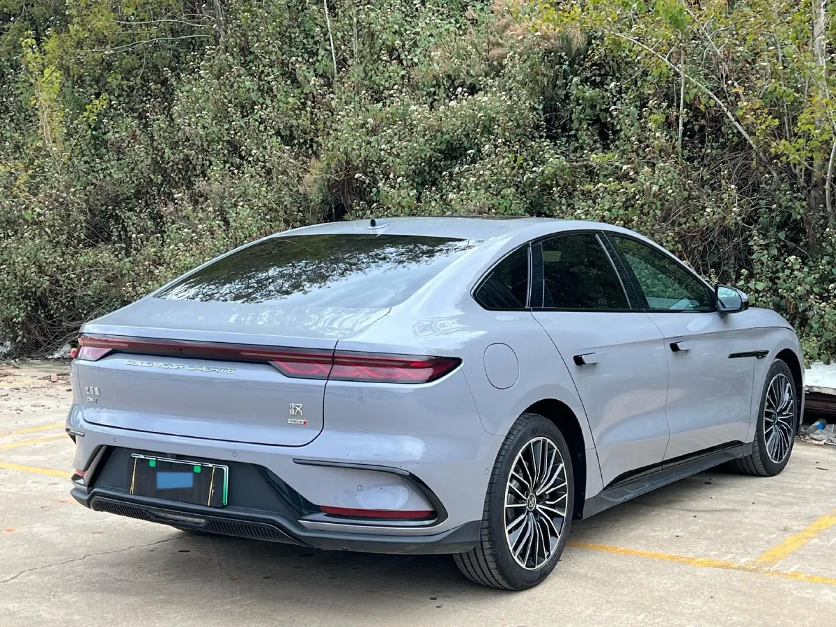 2025 BYD Han 1.5T 156HP L4 E-CVT PHEV,autocango,china used car exporter,china ev exporter,chinese used car exporter,chinese used ev exporter