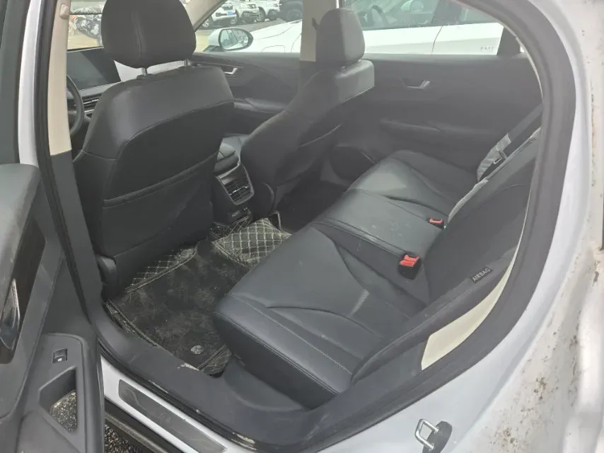 2022 HongQi E-QM5 BEV 54KWH,autocango,china used car exporter,china ev exporter,chinese used car exporter,chinese used ev exporter