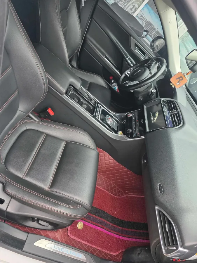 2019 Jeep Cherokee 2.0T 265HP L4 9AT,autocango,china used car exporter,china ev exporter,chinese used car exporter,chinese used ev exporter