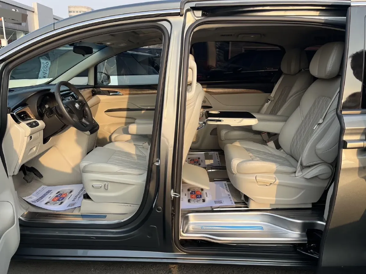 2018 Buick GL8 2.0T 260HP L4 6AT,autocango,china used car exporter,china ev exporter,chinese used car exporter,chinese used ev exporter