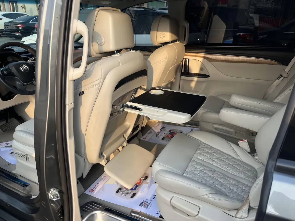 2018 Buick GL8 2.0T 260HP L4 6AT,autocango,china used car exporter,china ev exporter,chinese used car exporter,chinese used ev exporter