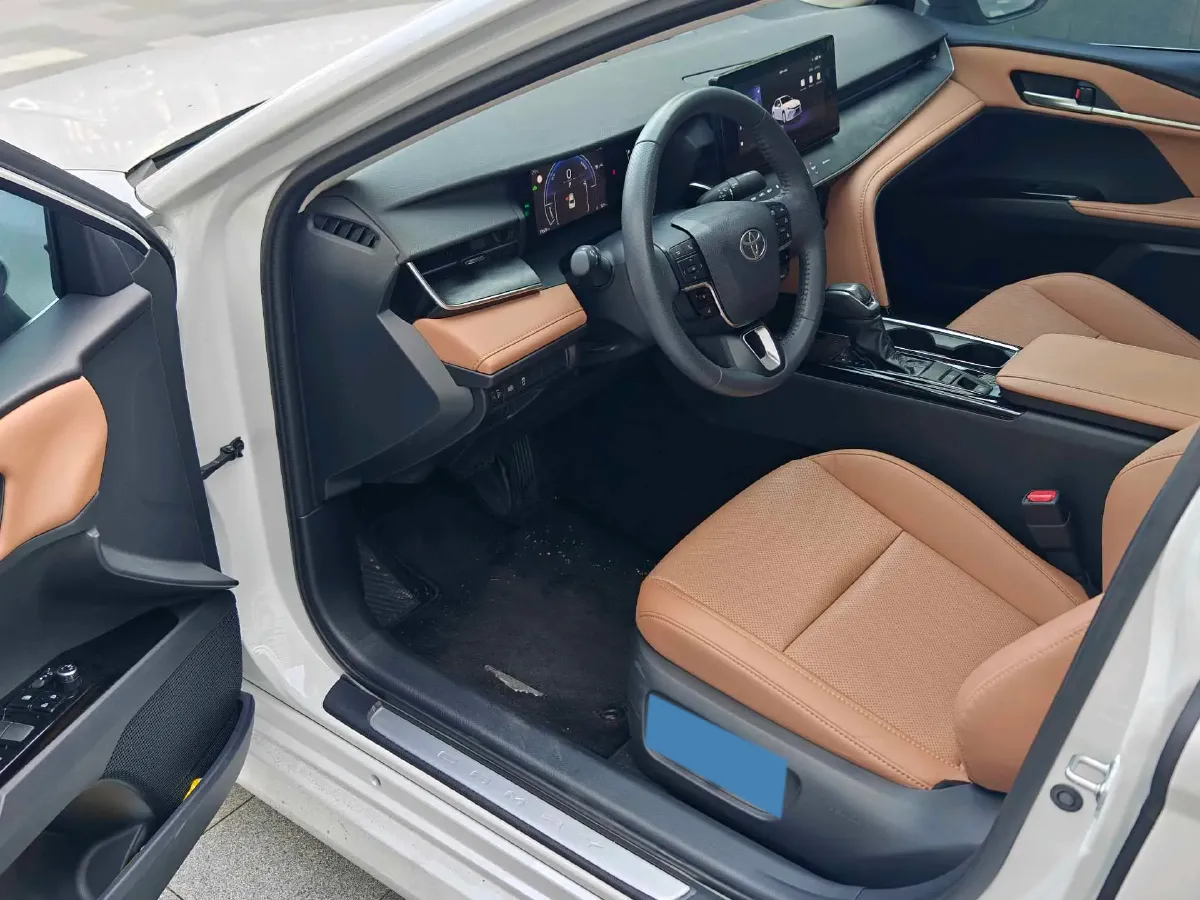 2024 Toyota Camry 2.0L 152HP L4 E-CVT Hybrid,autocango,china used car exporter,china ev exporter,chinese used car exporter,chinese used ev exporter