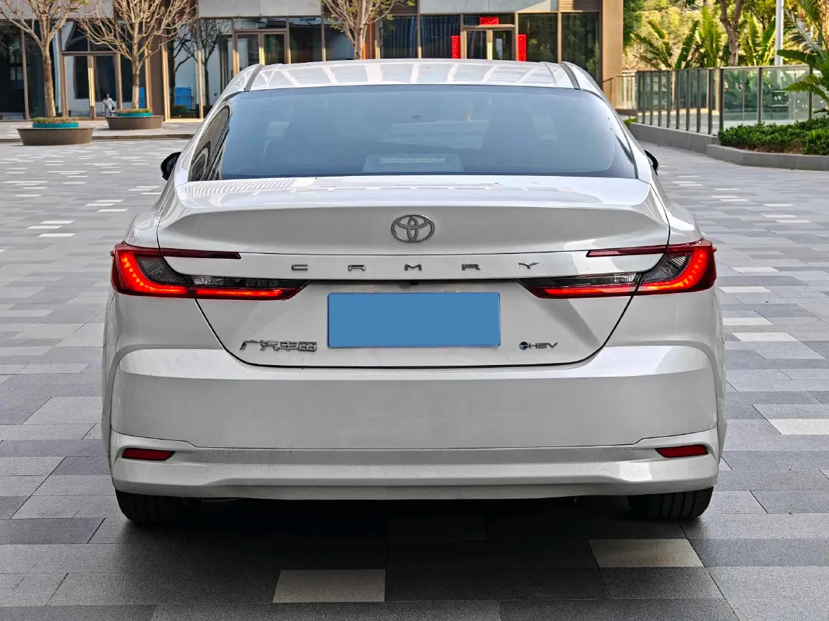 2024 Toyota Camry 2.0L 152HP L4 E-CVT Hybrid,autocango,china used car exporter,china ev exporter,chinese used car exporter,chinese used ev exporter