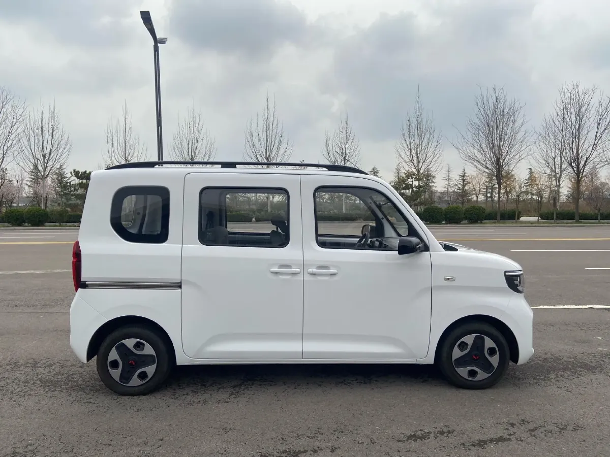 2025 WuLing ZhiGuang BEV 17.7KWH,autocango,china used car exporter,china ev exporter,chinese used car exporter,chinese used ev exporter