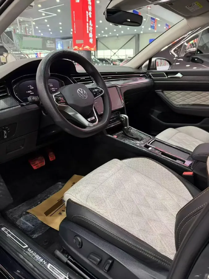 2023 Volkswagen Magotan 2.0T 186HP L4 7DCT,autocango,china used car exporter,china ev exporter,chinese used car exporter,chinese used ev exporter