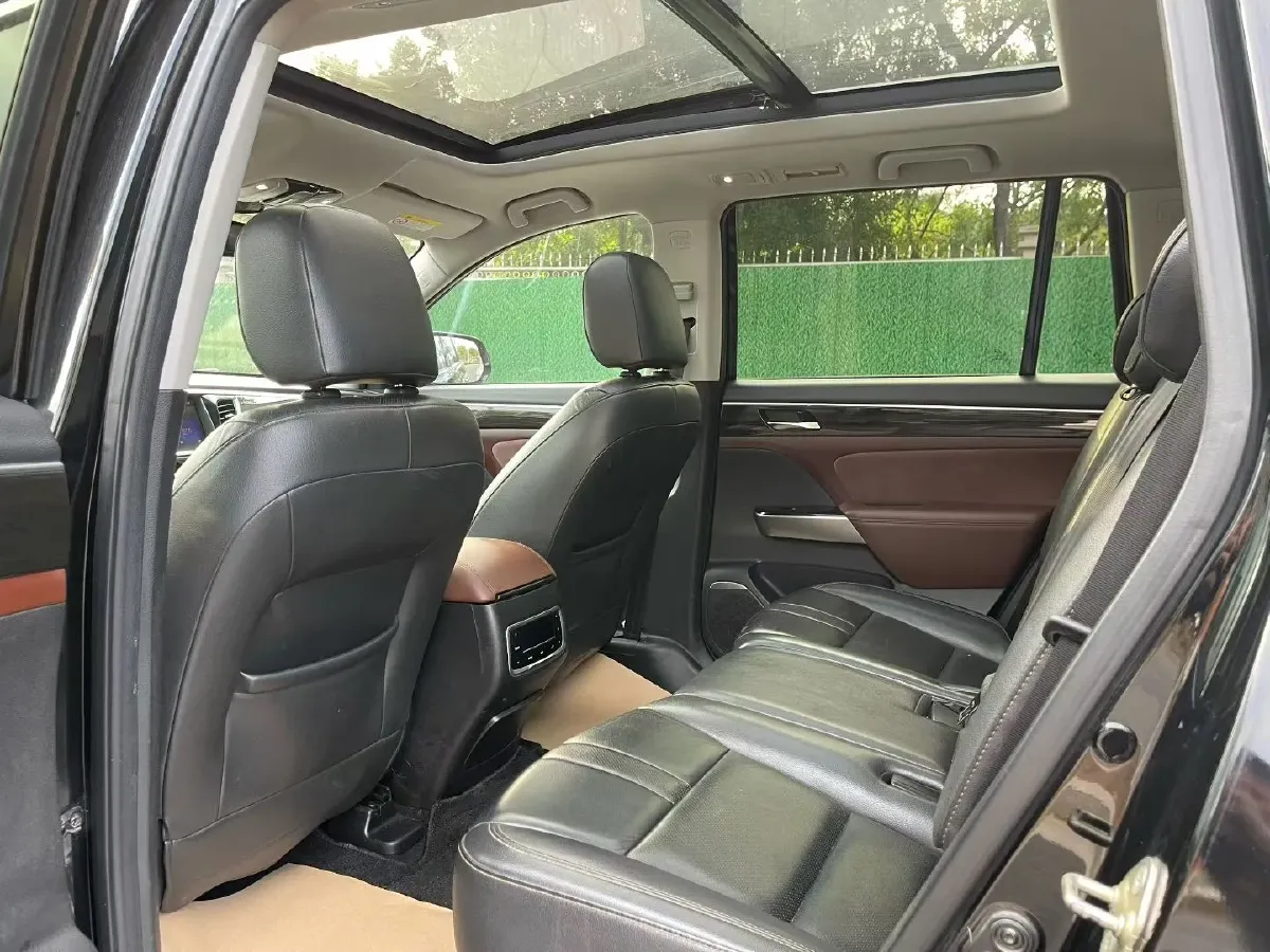 2017 GAC Trumpchi GS8 2.0T 201HP L4 6AT,autocango,china used car exporter,china ev exporter,chinese used car exporter,chinese used ev exporter