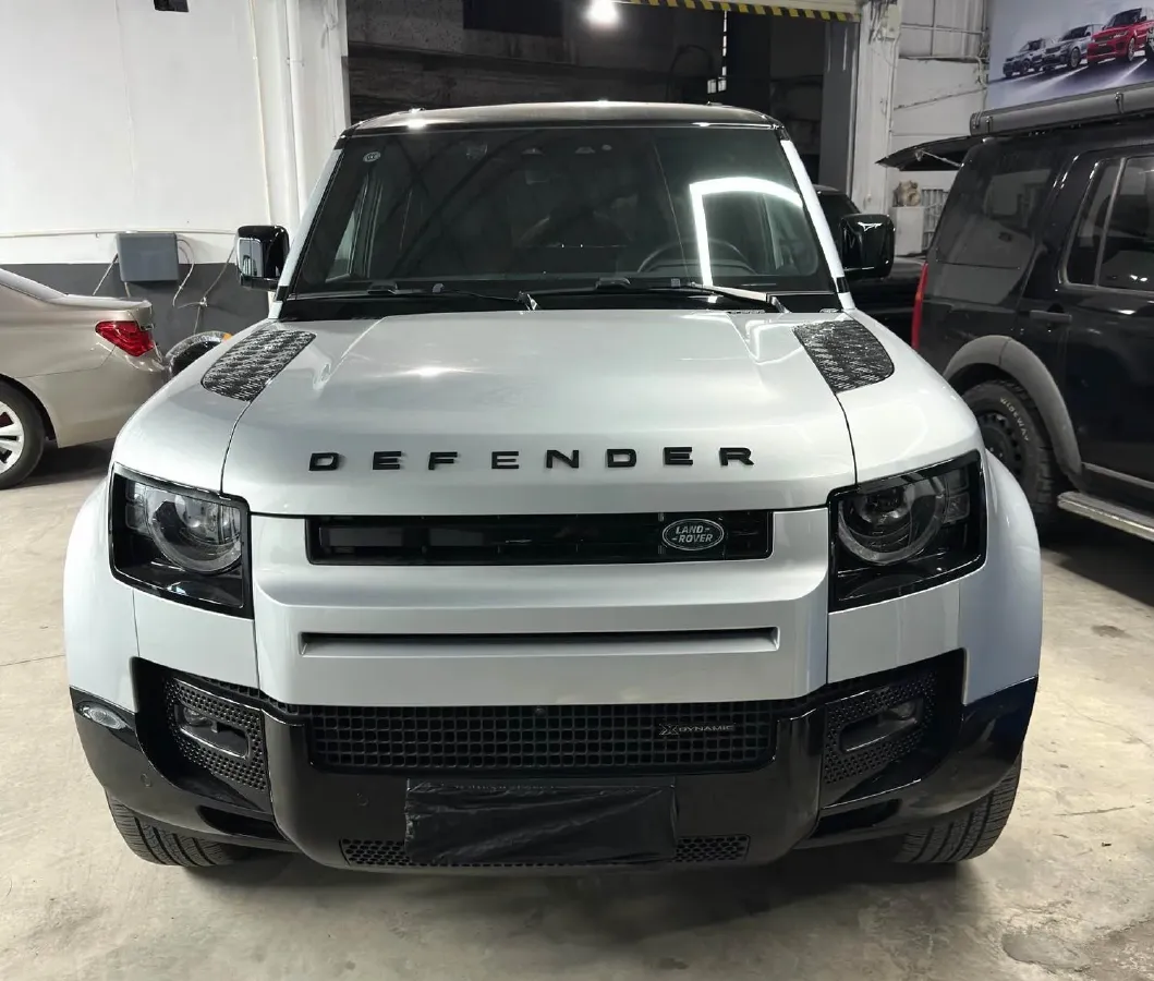 2023 Land Rover Defender 3.0T 400HP L6 8AT,autocango,china used car exporter,china ev exporter,chinese used car exporter,chinese used ev exporter