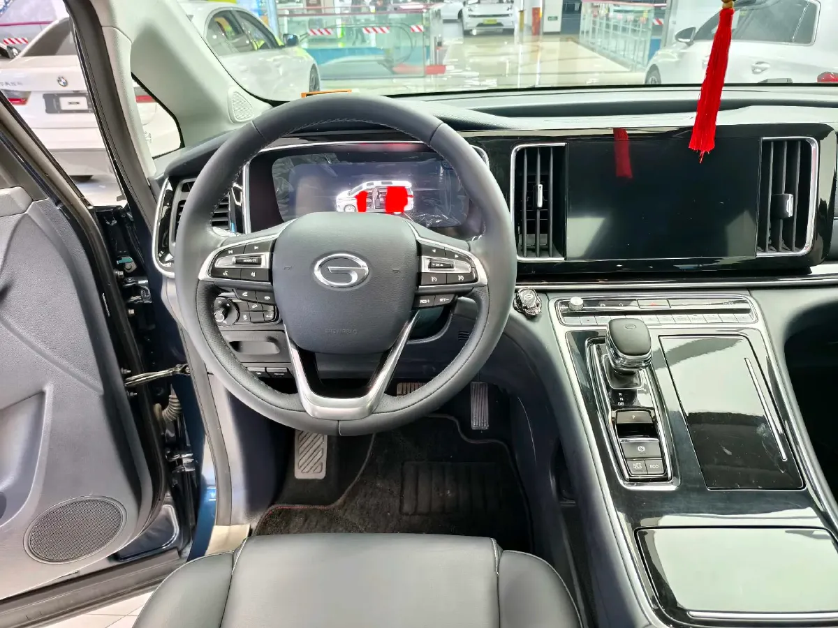 2023 GAC Trumpchi M8 2.0T 252HP L4 8AT,autocango,china used car exporter,china ev exporter,chinese used car exporter,chinese used ev exporter
