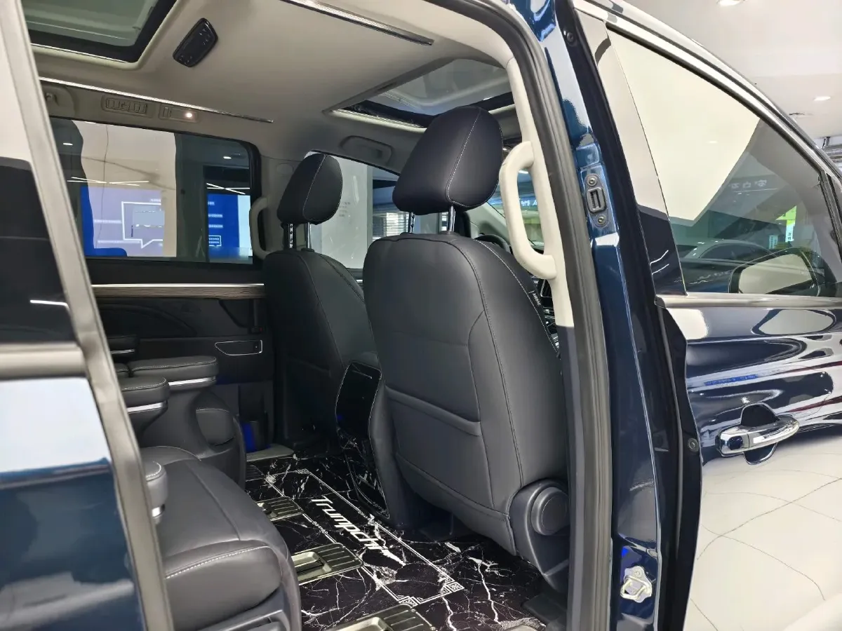 2023 GAC Trumpchi M8 2.0T 252HP L4 8AT,autocango,china used car exporter,china ev exporter,chinese used car exporter,chinese used ev exporter