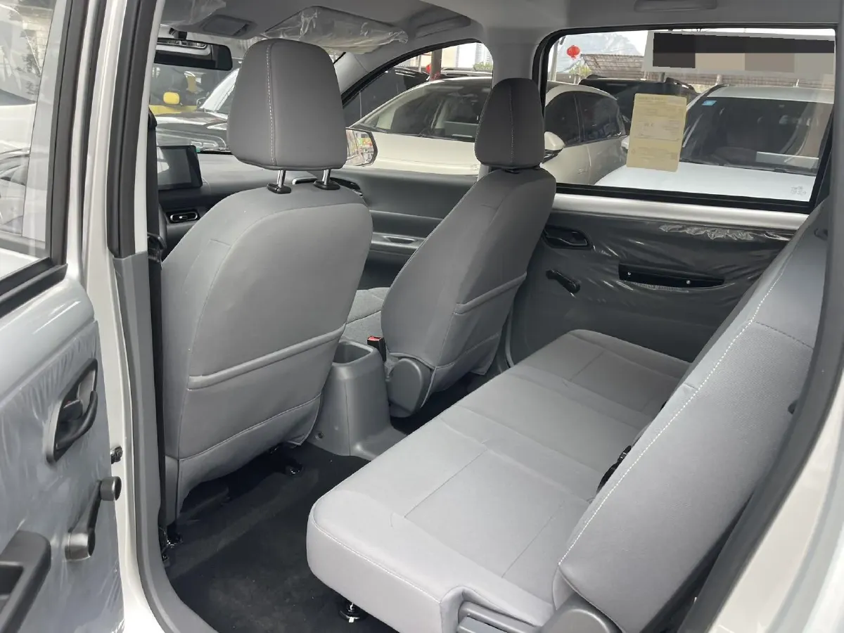 2025 WuLing HongGuang New Energy REEV 99HP REEV,autocango,china used car exporter,china ev exporter,chinese used car exporter,chinese used ev exporter