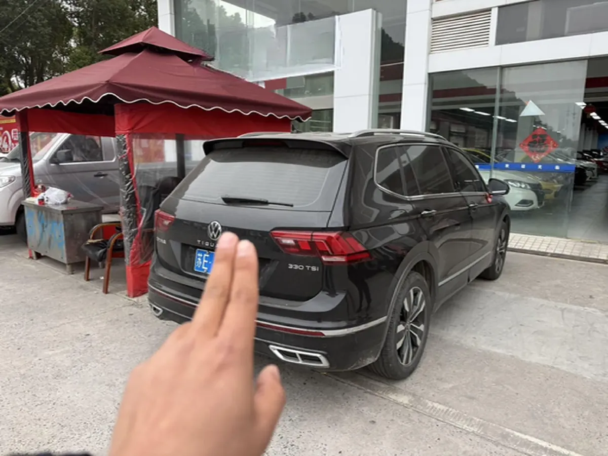 2024 Volkswagen Tiguan L 2.0T 186HP L4 7DCT,autocango,china used car exporter,china ev exporter,chinese used car exporter,chinese used ev exporter