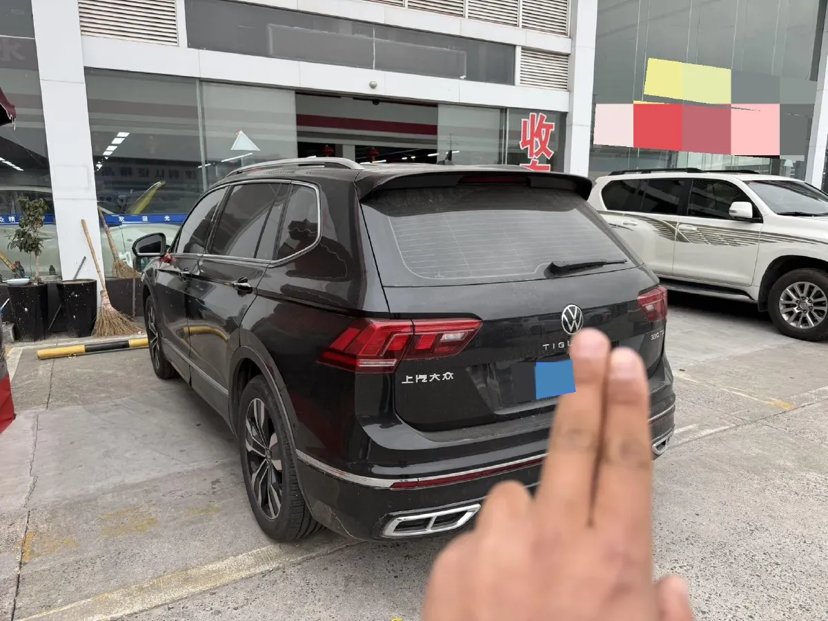 2024 Volkswagen Tiguan L 2.0T 186HP L4 7DCT,autocango,china used car exporter,china ev exporter,chinese used car exporter,chinese used ev exporter
