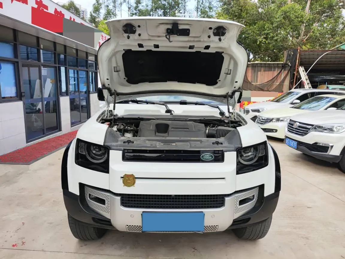 2021 Land Rover Defender 3.0T 400HP L6 8AT,autocango,china used car exporter,china ev exporter,chinese used car exporter,chinese used ev exporter