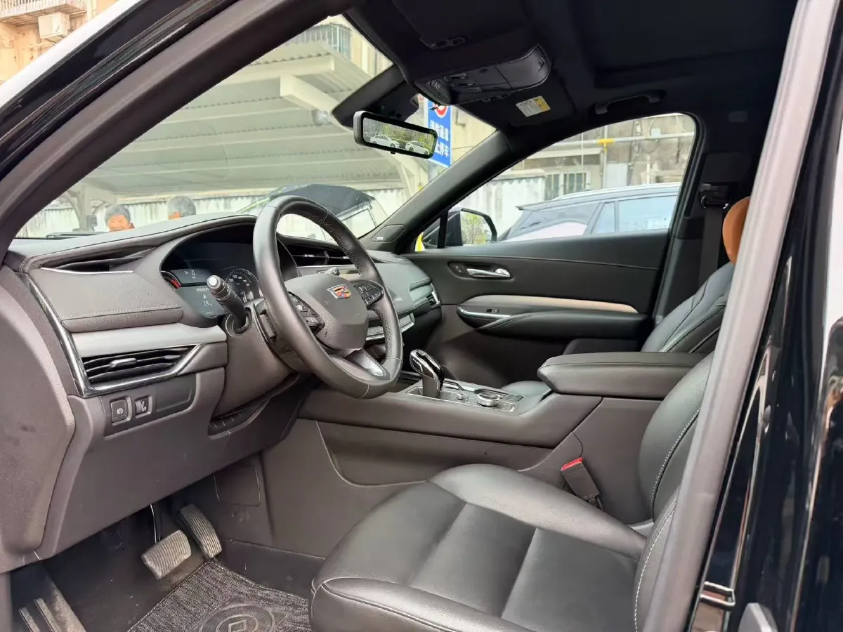 2023 Cadillac XT4 2.0T 237HP L4 9AT,autocango,china used car exporter,china ev exporter,chinese used car exporter,chinese used ev exporter