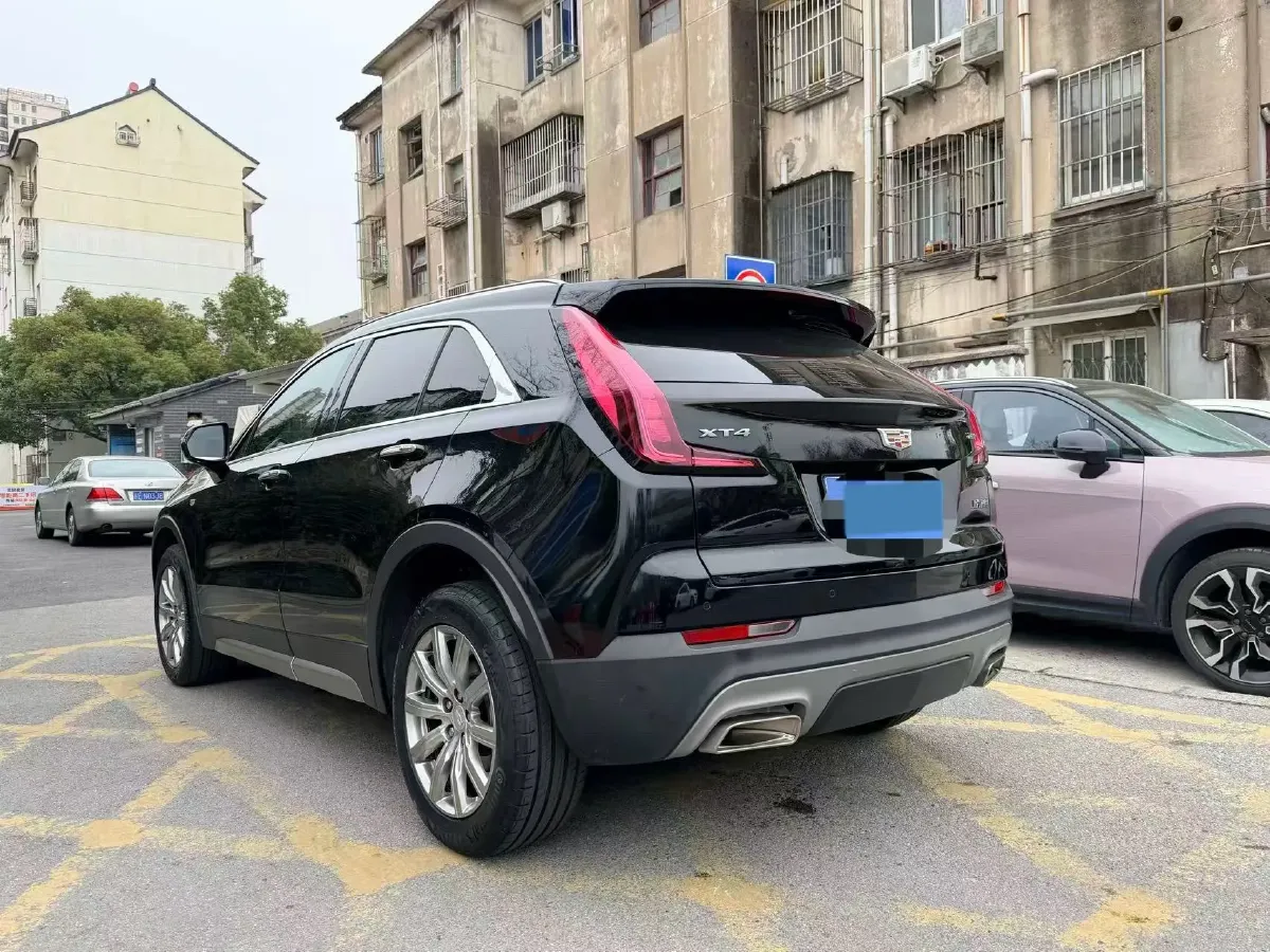 2023 Cadillac XT4 2.0T 237HP L4 9AT,autocango,china used car exporter,china ev exporter,chinese used car exporter,chinese used ev exporter