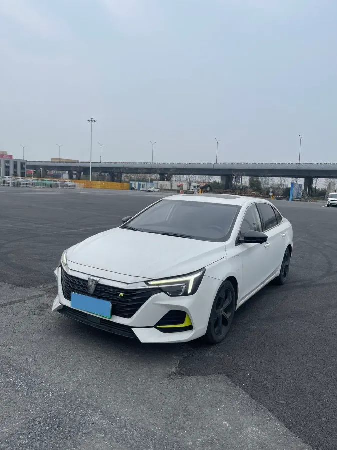 2021 Roewe i6 MAX 1.5T 169HP L4 AMT PHEV,autocango,china used car exporter,china ev exporter,chinese used car exporter,chinese used ev exporter