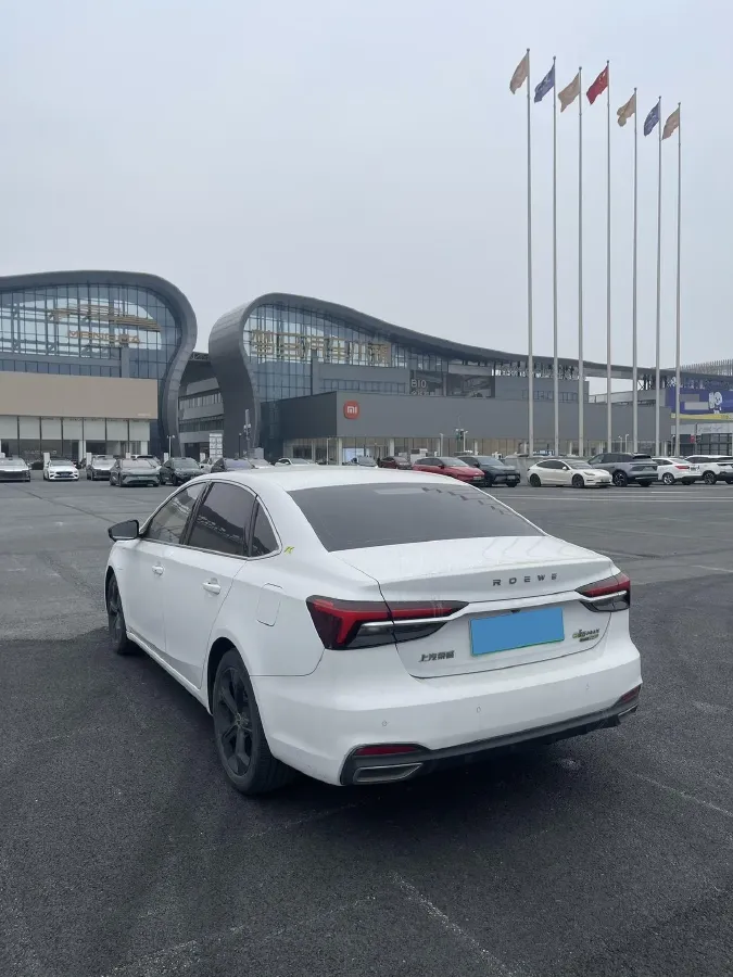 2021 Roewe i6 MAX 1.5T 169HP L4 AMT PHEV,autocango,china used car exporter,china ev exporter,chinese used car exporter,chinese used ev exporter