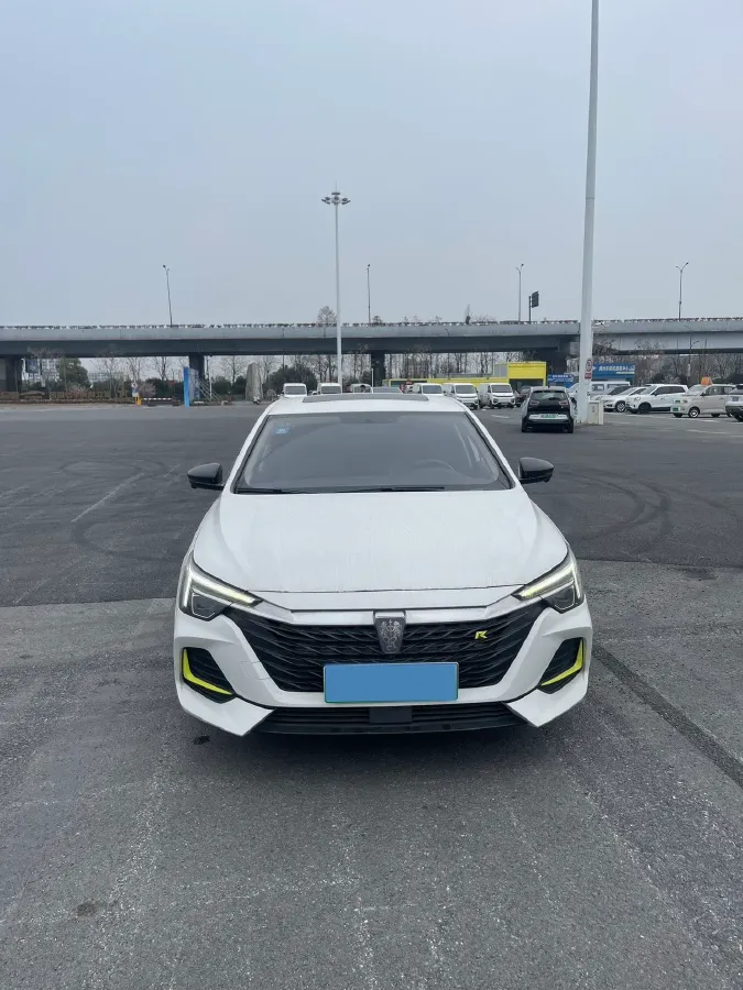 2021 Roewe i6 MAX 1.5T 169HP L4 AMT PHEV,autocango,china used car exporter,china ev exporter,chinese used car exporter,chinese used ev exporter