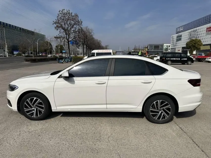 2022 Volkswagen T-Roc 1.4T 150HP L4 7DCT,autocango,china used car exporter,china ev exporter,chinese used car exporter,chinese used ev exporter